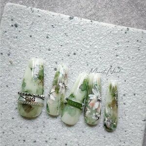 Elegant Spring Green Watercolor Floral Custom Press-On Nails